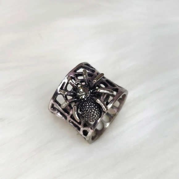 Y2K Rhinestone Hot Topic Jumping Spider Cobweb Web Black Cuff Ring Halloween - Picture 11 of 16